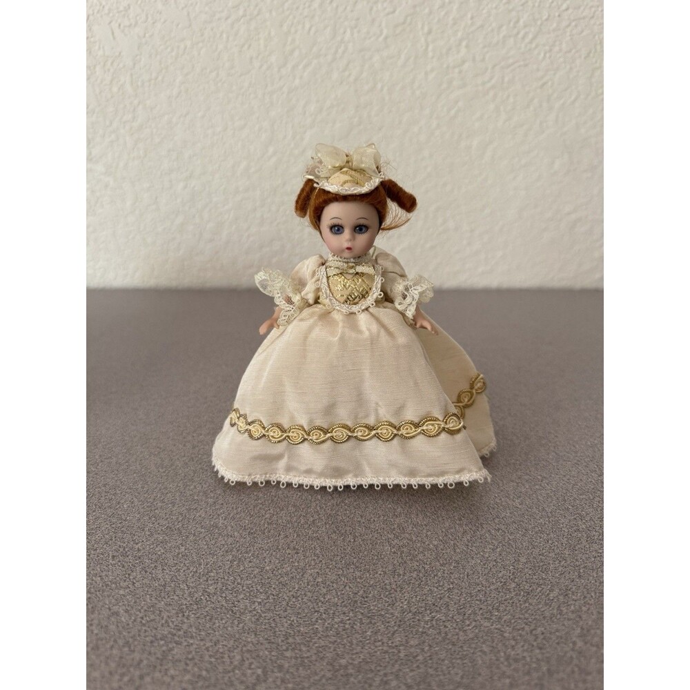Madame Alexander Porcelain Ivory Victorian Lady 6” Doll #27030 w/ Box & COA